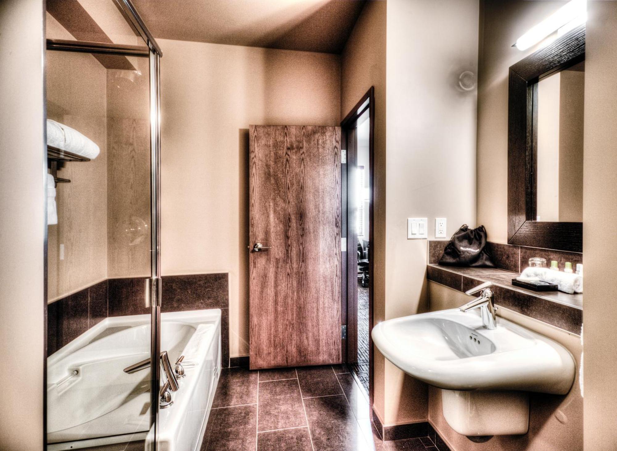Podollan Inn & Spa - Grande Prairie Quarto foto